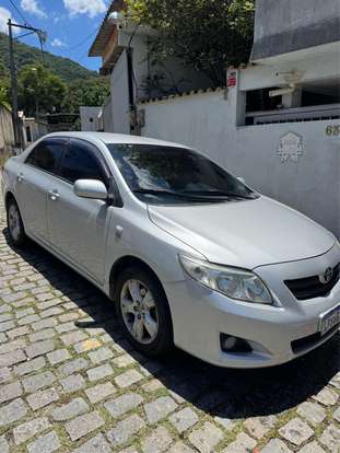 TOYOTA-COROLLA-2010