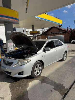 TOYOTA-COROLLA-2010
