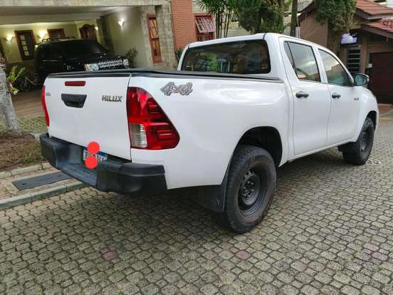 TOYOTA-HILUX-2.8 D-4D TURBO DIESEL CD POWER PACK 4X4 MANUAL TOYOTA-HILUX-2022