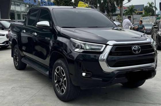 TOYOTA HILUX 2.8 D-4D TURBO DIESEL CD SRX 4X4 AUTOMÁTICO