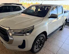 TOYOTA HILUX 2.8 D-4D TURBO DIESEL CD SRX LIMITED 4X4 AUTOMÁTICO TOYOTA HILUX 2.8 D-4D TURBO DIESEL CD SRX LIMITED 4X4 AUTOMÁTICO