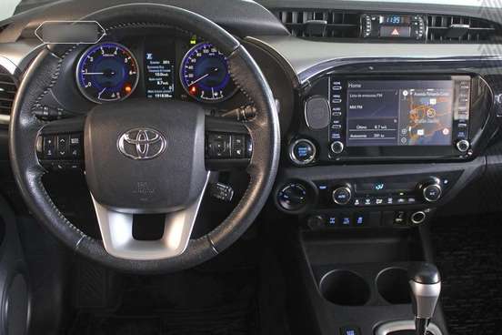 TOYOTA-HILUX-2020