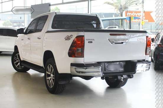 TOYOTA-HILUX-2020