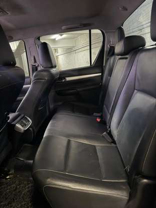 TOYOTA-HILUX-2018