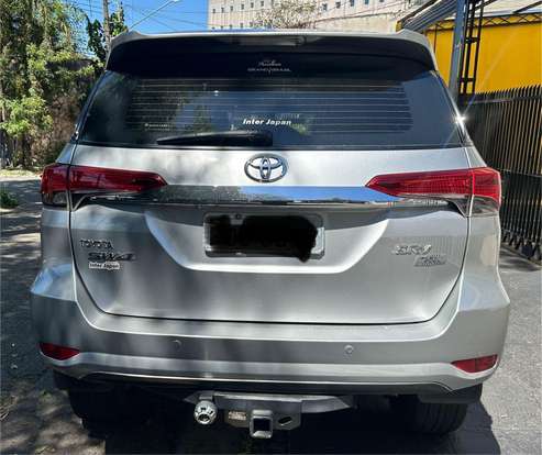 TOYOTA-HILUX SW4-2.7 SRV 7 LUGARES 4X2 16V FLEX 4P AUTOMÁTICO TOYOTA-HILUX SW4-2018