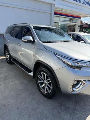 TOYOTA-HILUX SW4-2016