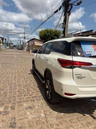 TOYOTA-HILUX SW4-2018