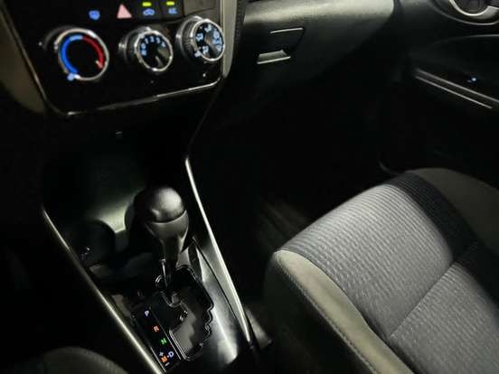 TOYOTA-YARIS-2018