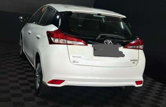TOYOTA-YARIS-2018