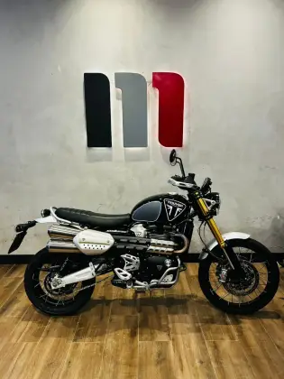 TRIUMPH BONNEVILLE SCRAMBLER 1200 XE 