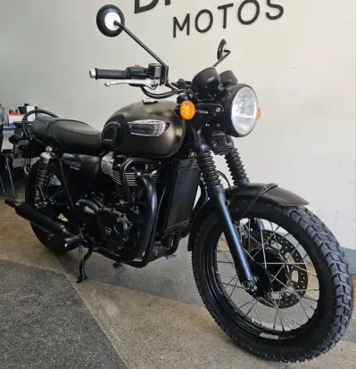 TRIUMPH-BONNEVILLE T100 BLACK 900-2020