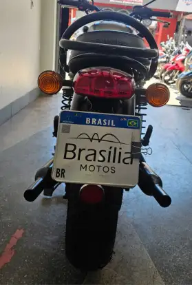 TRIUMPH-BONNEVILLE T100 BLACK 900-2020