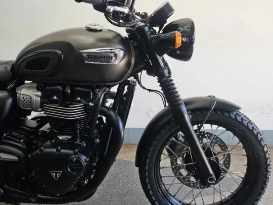 TRIUMPH-BONNEVILLE T100 BLACK 900 TRIUMPH-BONNEVILLE T100 BLACK 900-2020