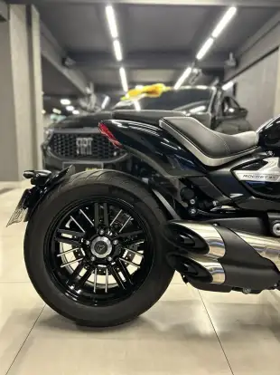TRIUMPH-ROCKET III R-2021