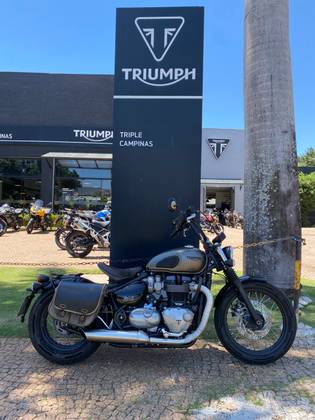 TRIUMPH BONNEVILLE BOBBER 1200 