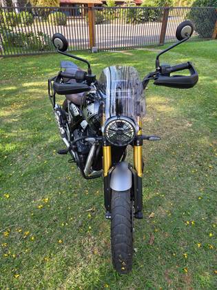 TRIUMPH SCRAMBLER 400 X 