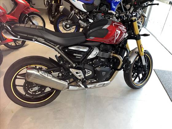 TRIUMPH SPEED 400 