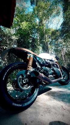 TRIUMPH-THRUXTON R-2018