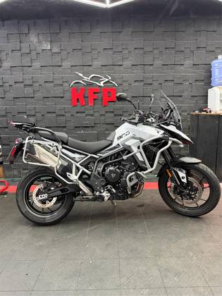 TRIUMPH TIGER 900 GT 