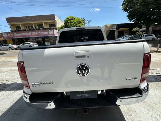 VOLKSWAGEN-AMAROK-2021