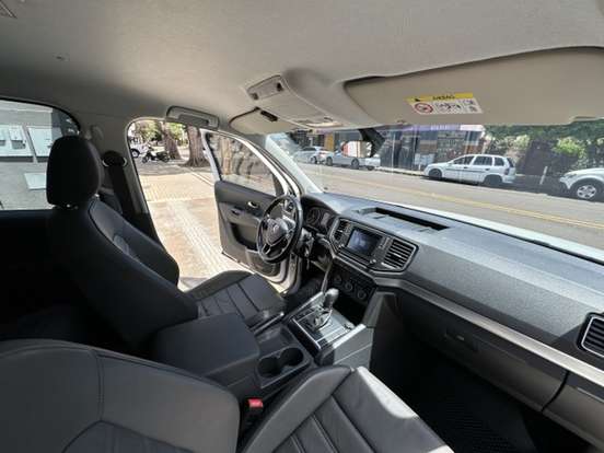 VOLKSWAGEN-AMAROK-2021