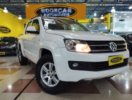 VOLKSWAGEN-AMAROK-2015