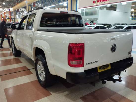 VOLKSWAGEN-AMAROK-2015