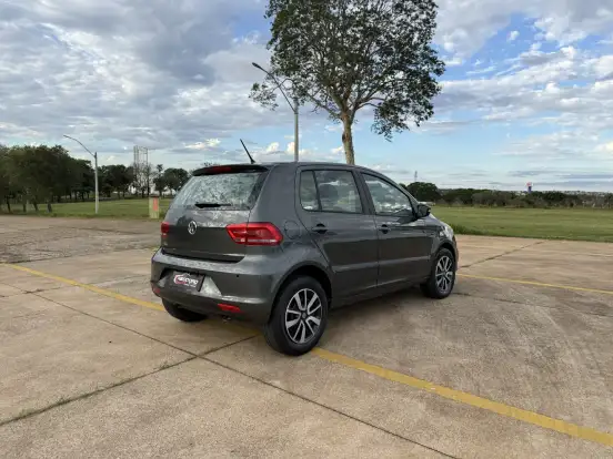 VOLKSWAGEN-FOX-1.0 MI TRENDLINE 8V FLEX 4P MANUAL VOLKSWAGEN-FOX-2015