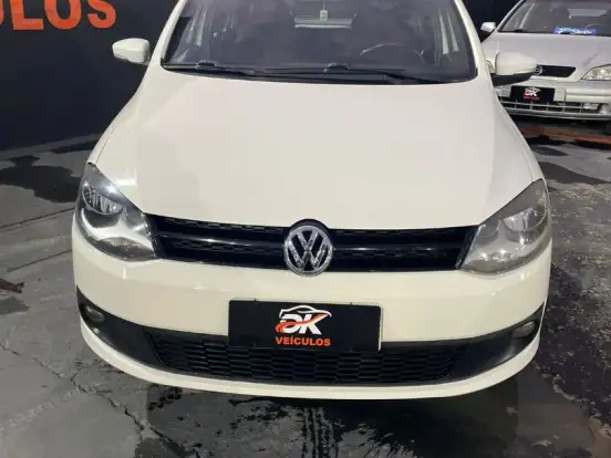 VOLKSWAGEN-FOX-1.6 MI ROCK IN RIO 8V FLEX 4P MANUAL VOLKSWAGEN-FOX-2013