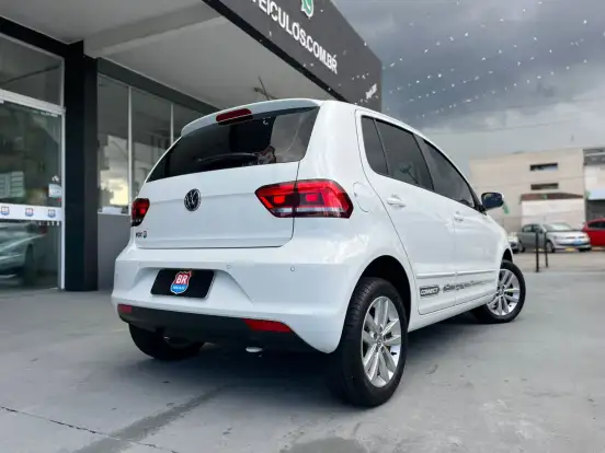 VOLKSWAGEN-FOX-1.6 MSI TOTAL FLEX CONNECT 4P MANUAL VOLKSWAGEN-FOX-2020