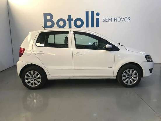 VOLKSWAGEN-FOX-1.0 MI 8V FLEX 4P MANUAL VOLKSWAGEN-FOX-2012