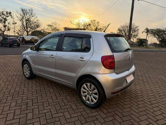VOLKSWAGEN-FOX-2011