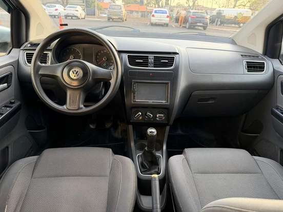 VOLKSWAGEN-FOX-2011