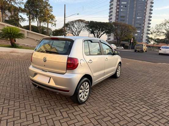 VOLKSWAGEN-FOX-2011