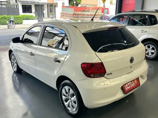 VOLKSWAGEN-GOL-1.0 MI TRENDLINE 8V FLEX 4P MANUAL VOLKSWAGEN-GOL-2015