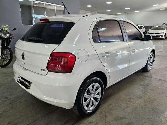 VOLKSWAGEN-GOL-2021