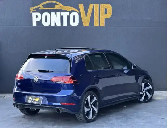 VOLKSWAGEN-GOLF-2019