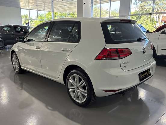VOLKSWAGEN-GOLF-2017