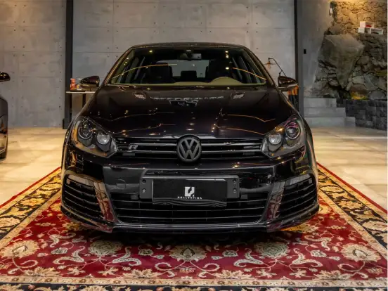 VOLKSWAGEN-GOLF-2012
