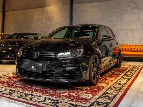 VOLKSWAGEN-GOLF-2012
