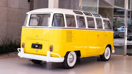 VOLKSWAGEN-KOMBI-1974