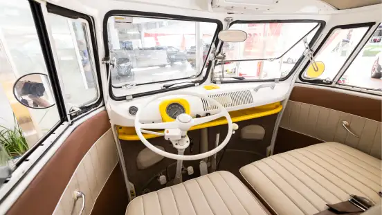 VOLKSWAGEN-KOMBI-1974