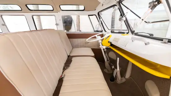 VOLKSWAGEN-KOMBI-1974