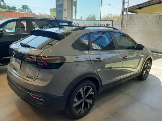 VOLKSWAGEN NIVUS 1.0 200 TSI TOTAL FLEX HIGHLINE AUTOMÁTICO