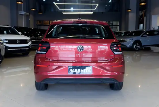 VOLKSWAGEN-POLO-2023