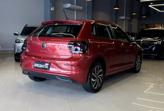 VOLKSWAGEN-POLO-2023