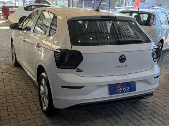 VOLKSWAGEN-POLO-1.0 170 TSI COMFORTLINE AUTOMÁTICO VOLKSWAGEN-POLO-2023