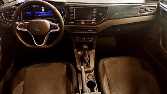 VOLKSWAGEN-POLO-2024