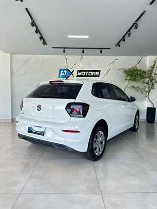 VOLKSWAGEN-POLO-2022