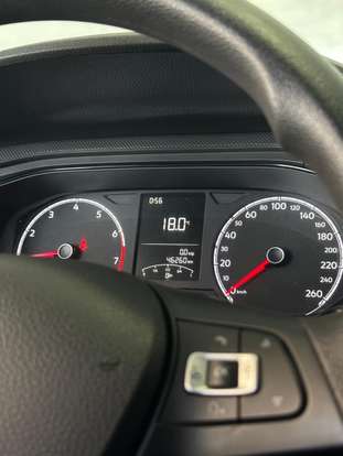 VOLKSWAGEN-POLO-2022